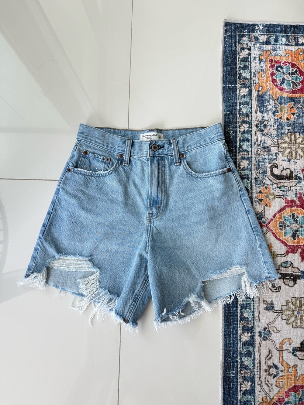 A&F Loose High Rise Shorts